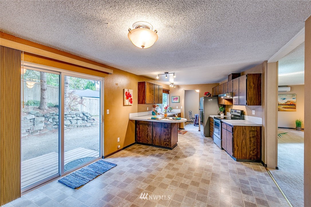 2733 Rocky Point Road Northwest Bremerton, WA 98312 - Photo 12 of 25 Gallery Image 12