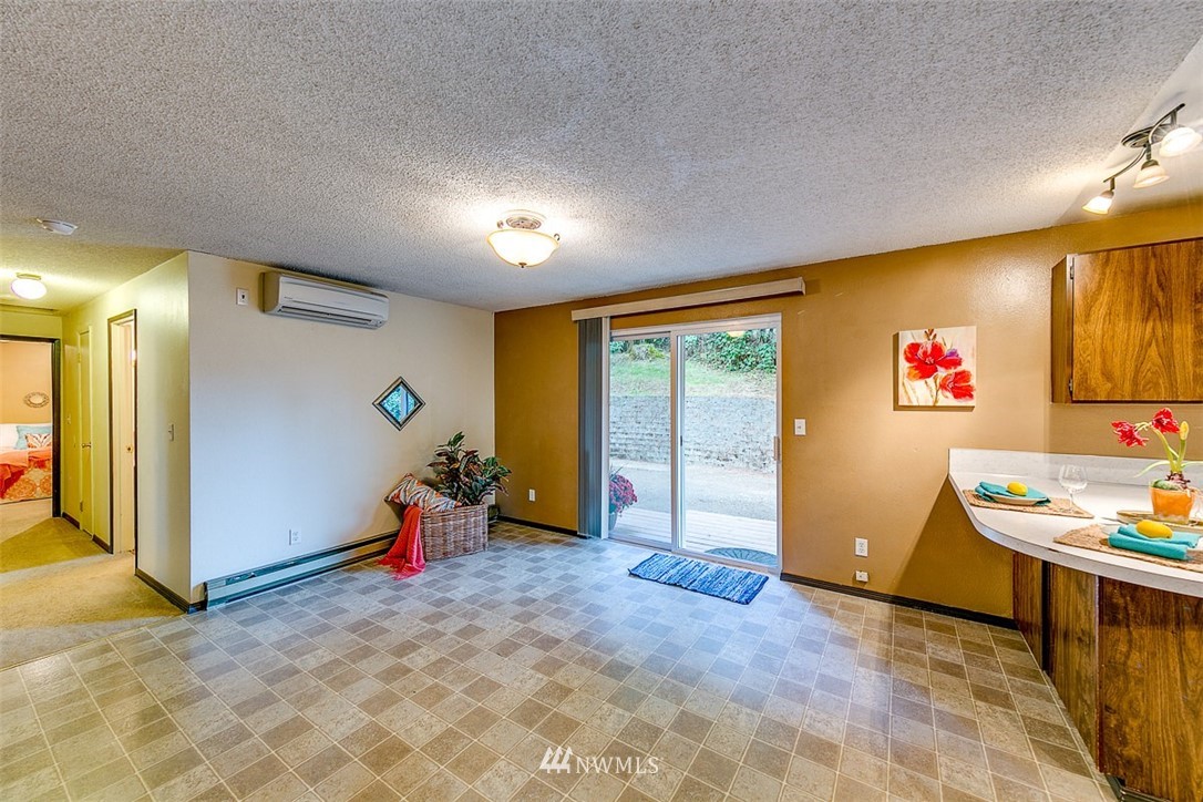 2733 Rocky Point Road Northwest Bremerton, WA 98312 - Photo 13 of 25 Gallery Image 13