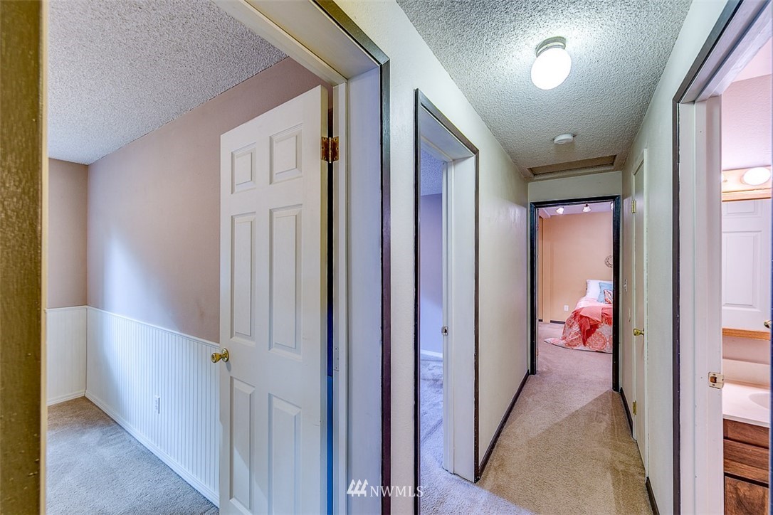 2733 Rocky Point Road Northwest Bremerton, WA 98312 - Photo 14 of 25 Gallery Image 14