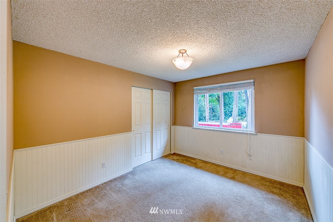 2733 Rocky Point Road Northwest Bremerton, WA 98312 - Photo 19 of 25 Gallery Image 19