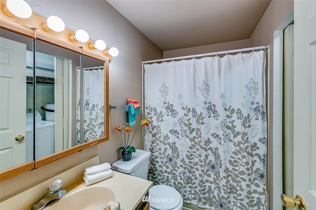 2733 Rocky Point Road Northwest Bremerton, WA 98312 - Photo 21 of 25 Gallery Image 21