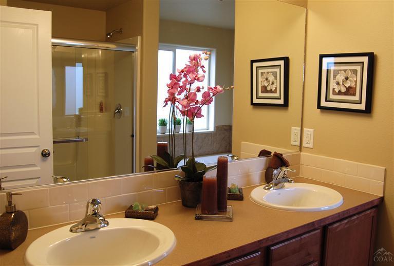 1255 McKinney Butte Road, Unit 1 Sisters, OR 97759 - Photo 6 of 9 Home will be similar to photo shown.