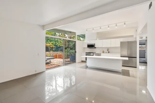 $569,000 | 5229 Overbrook Way, Sacramento, CA 95841