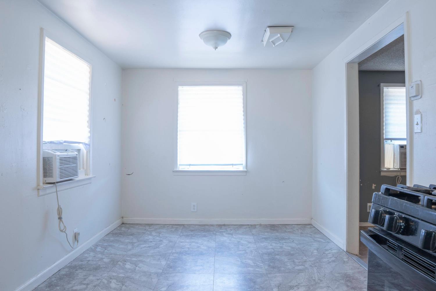 5028 East Balch Avenue Fresno, CA 93727 - Photo 16 of 38