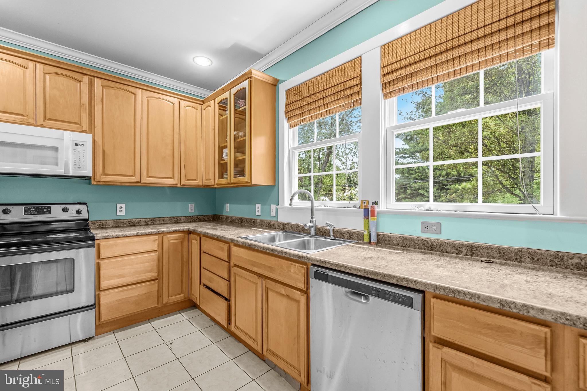 606 Edwards Ferry Road Northeast Leesburg, VA 20176 - Photo 12 of 49