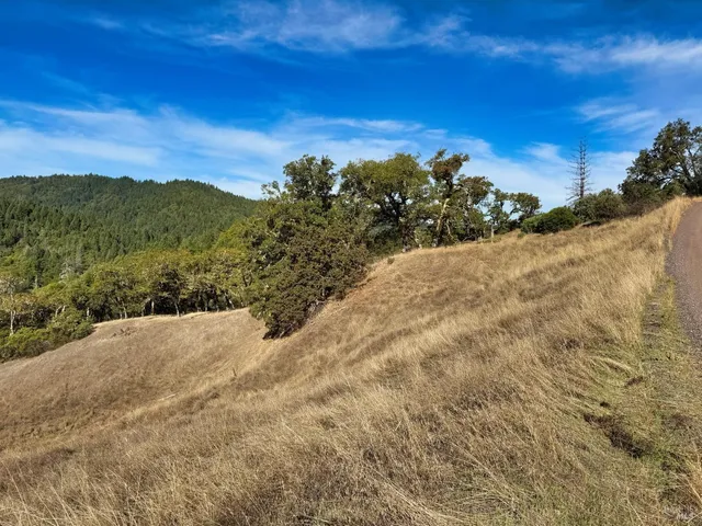 $250,000 | 18225 Scenic Drive, Redwood Valley, CA 95470