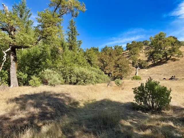 $250,000 | 18225 Scenic Drive, Redwood Valley, CA 95470