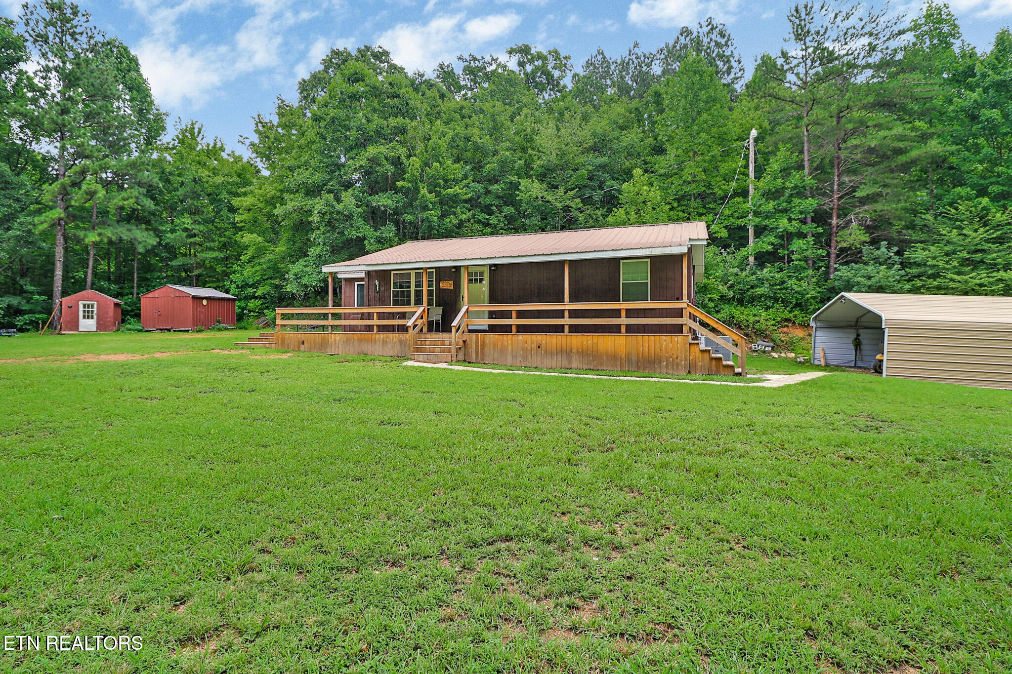 615 East Robbins Road Robbins, TN 37852 - Photo 1 of 44 n44a3964-n44a3968