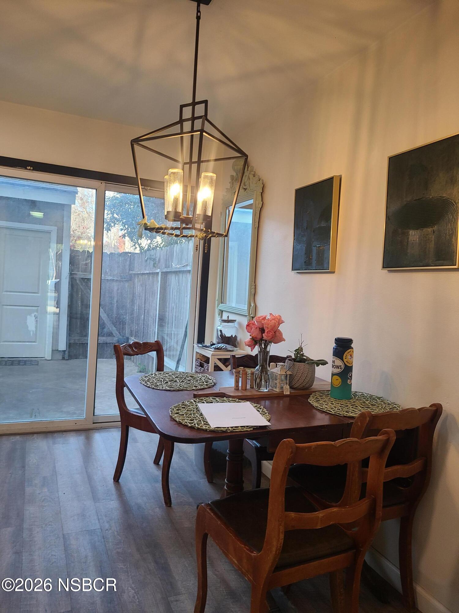 1011 West Walnut Avenue Lompoc, CA 93436 - Photo 6 of 30 1011 dining2