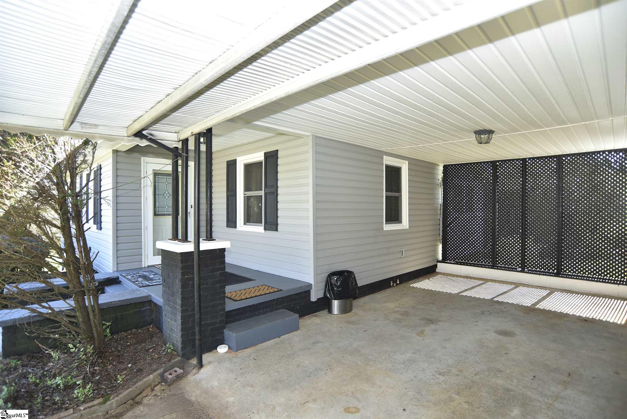 312 New Woodruff Road Greer, SC 29651 - Photo 3 of 15 Gallery Image 3