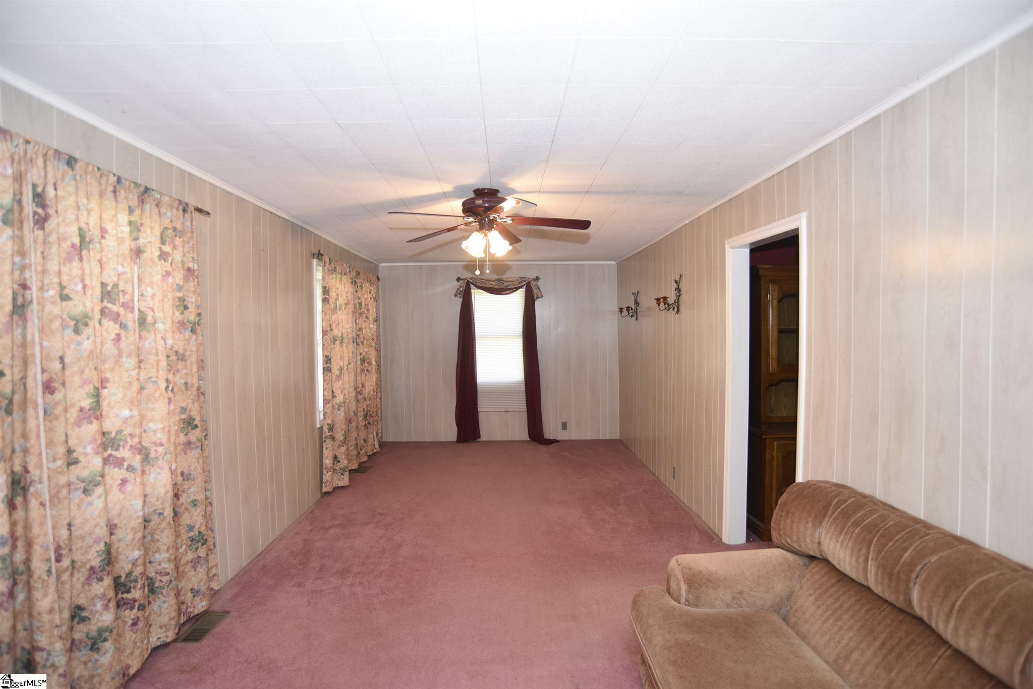 312 New Woodruff Road Greer, SC 29651 - Photo 5 of 15 Gallery Image 5