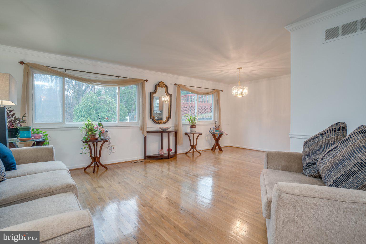 4643 Hawksbury Road Baltimore, MD 21208 - Photo 14 of 42