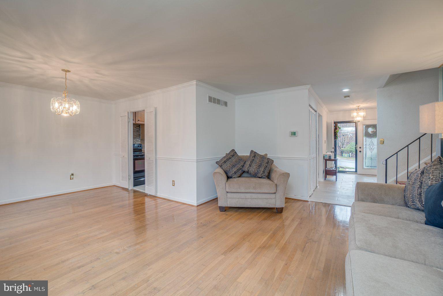 4643 Hawksbury Road Baltimore, MD 21208 - Photo 15 of 42
