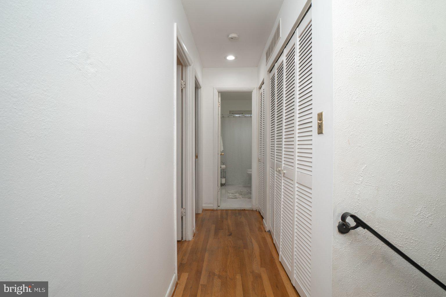 4643 Hawksbury Road Baltimore, MD 21208 - Photo 17 of 42 Upstairs hallway