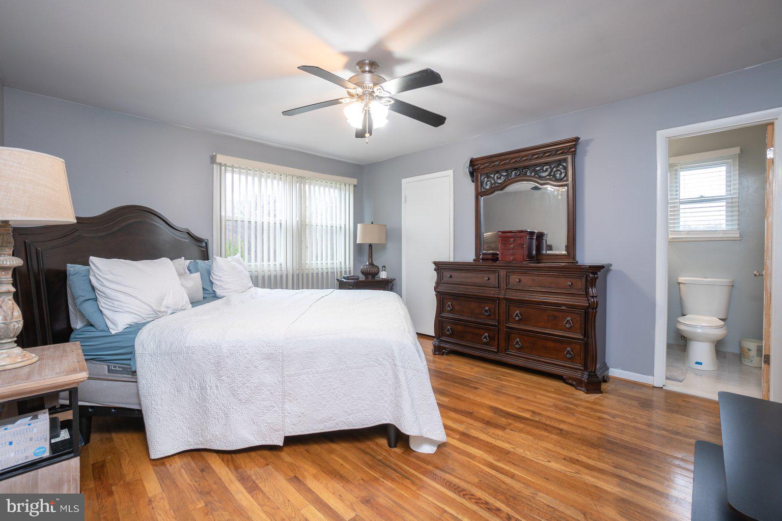 4643 Hawksbury Road Baltimore, MD 21208 - Photo 23 of 42 Master suite