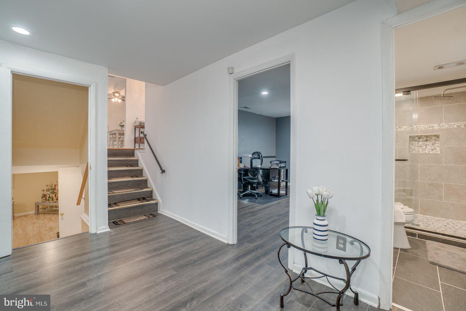4643 Hawksbury Road Baltimore, MD 21208 - Photo 27 of 42 Family room