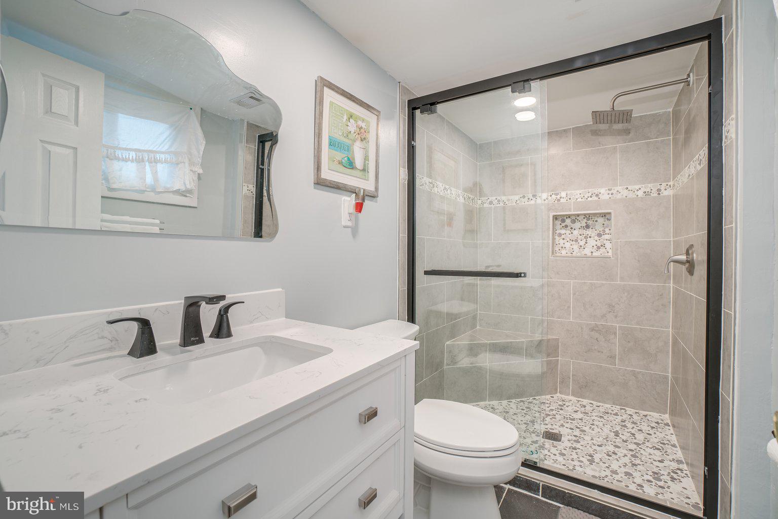 4643 Hawksbury Road Baltimore, MD 21208 - Photo 28 of 42 Bath
