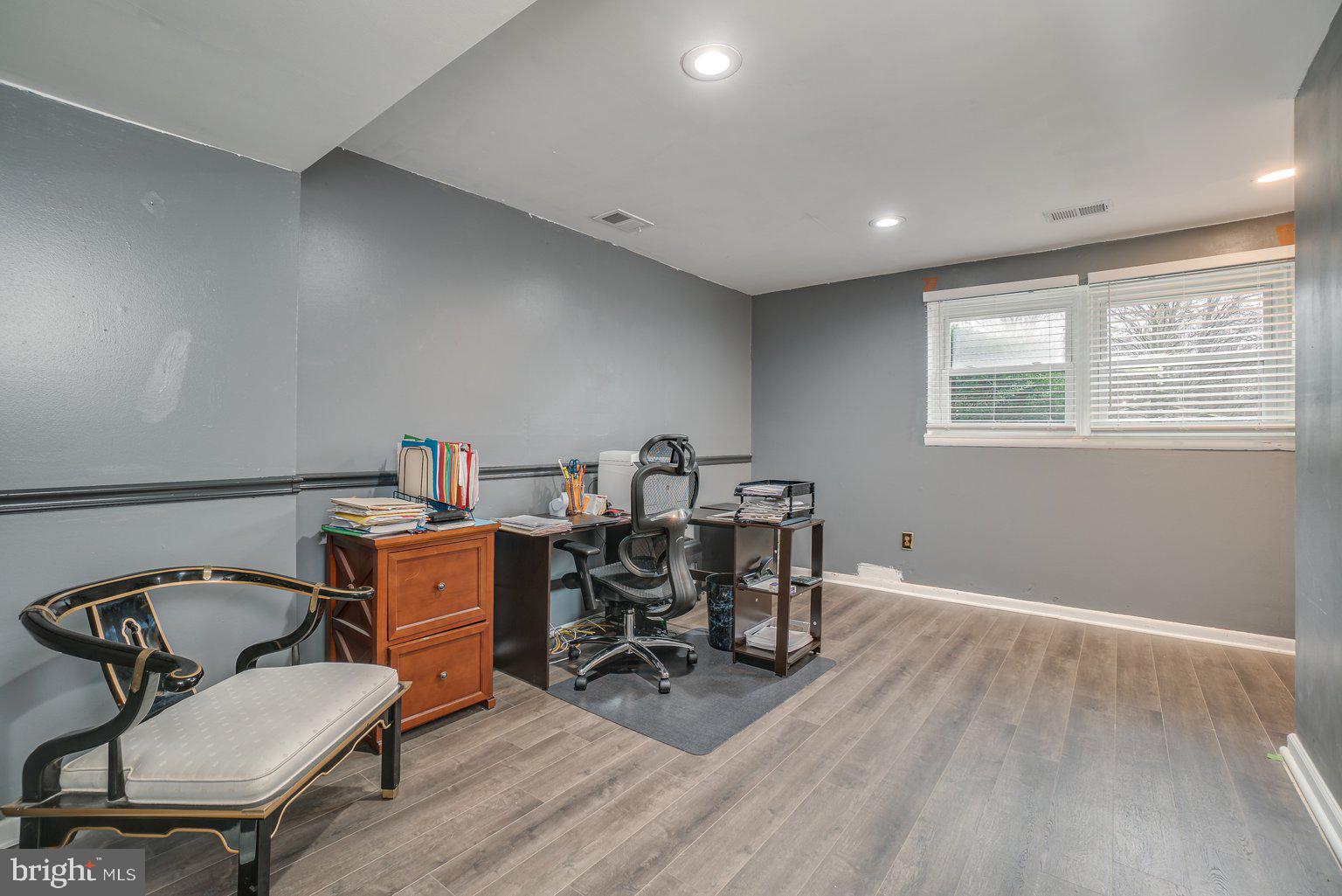 4643 Hawksbury Road Baltimore, MD 21208 - Photo 29 of 42 Fourth bedroom