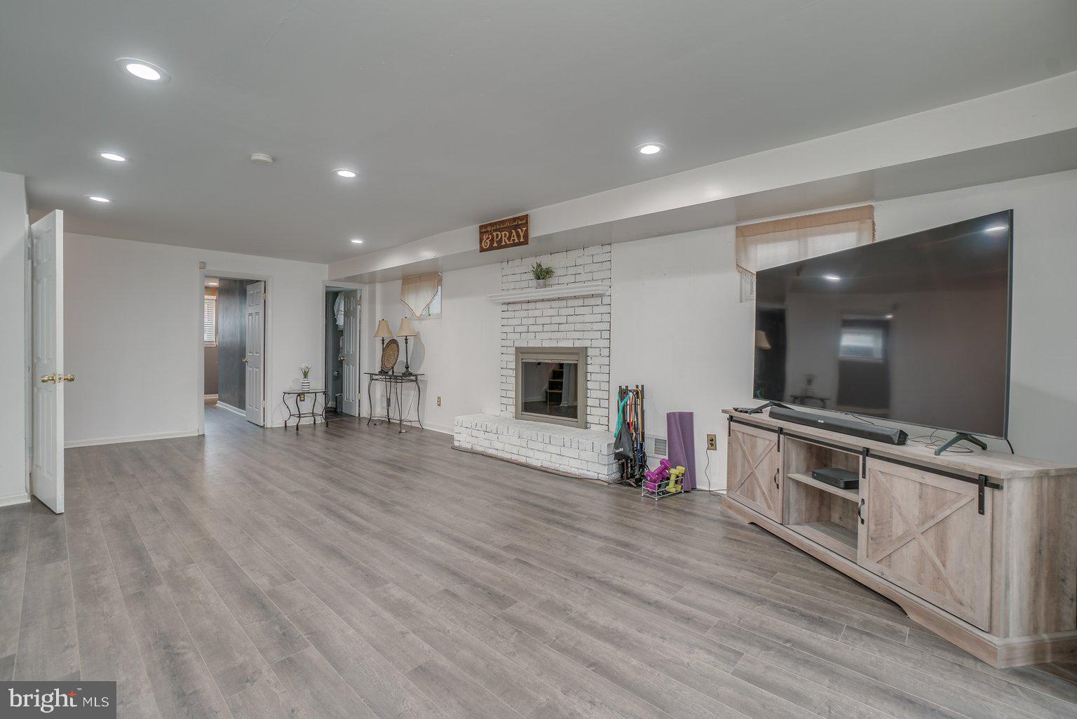4643 Hawksbury Road Baltimore, MD 21208 - Photo 32 of 42
