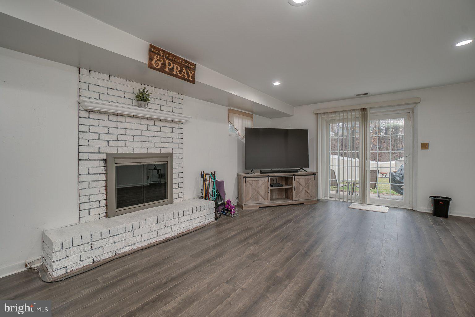 4643 Hawksbury Road Baltimore, MD 21208 - Photo 33 of 42 Wood burning fire place