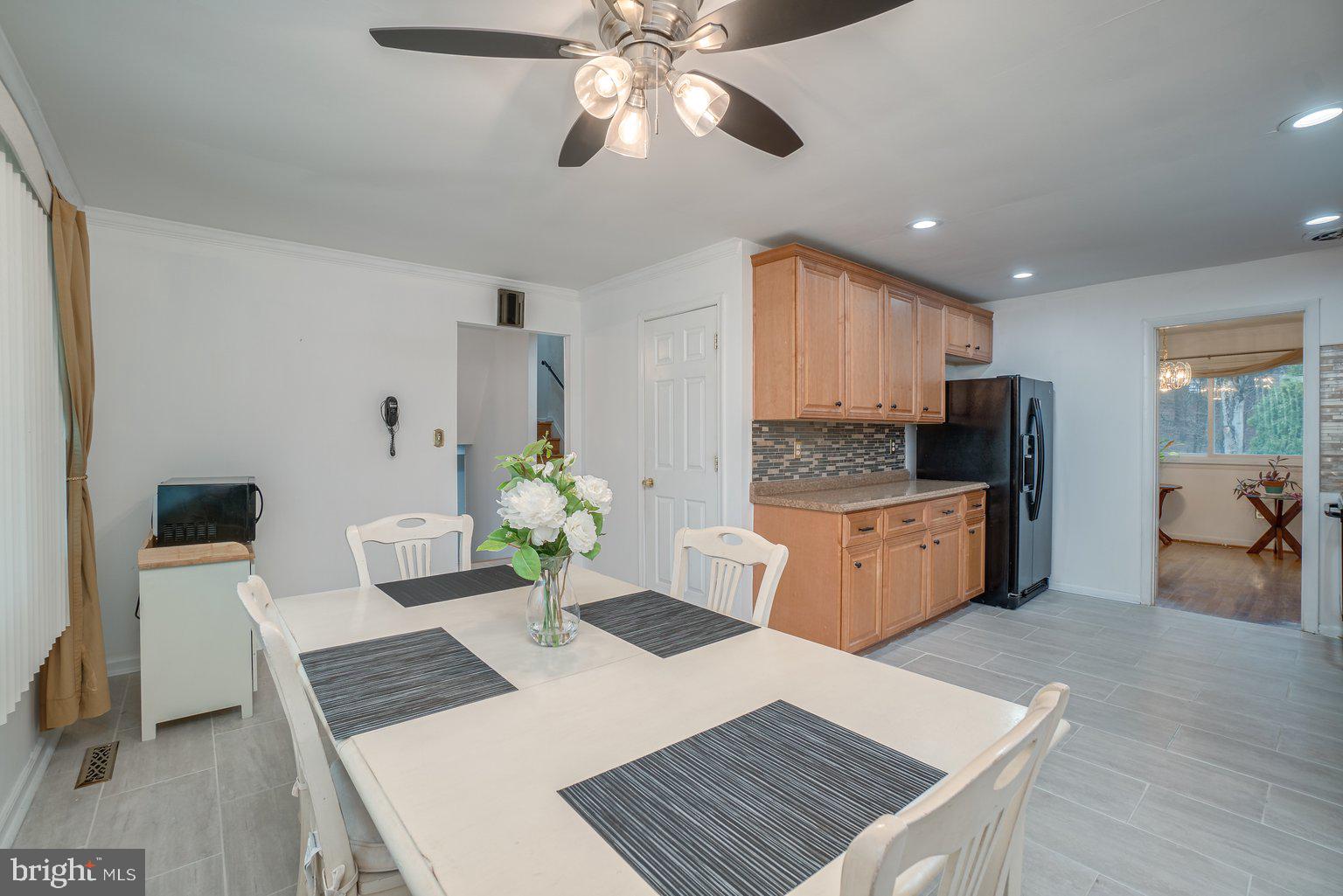 4643 Hawksbury Road Baltimore, MD 21208 - Photo 5 of 42
