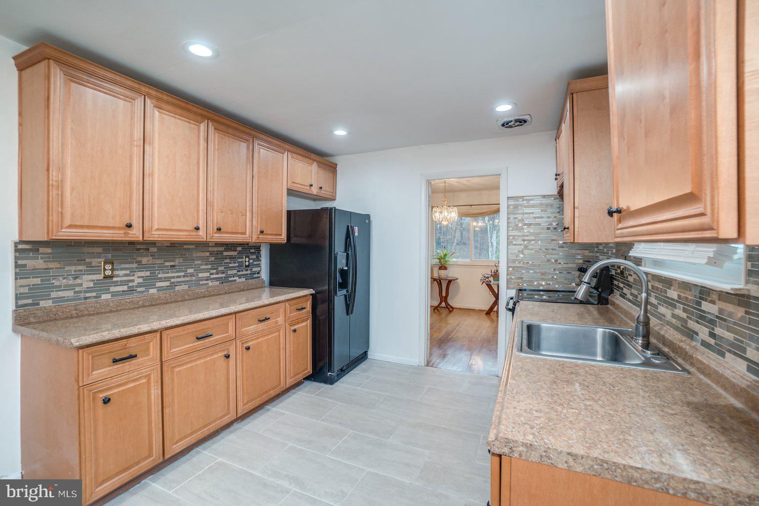 4643 Hawksbury Road Baltimore, MD 21208 - Photo 6 of 42 Kitchen
