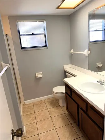 $1,600 | 260 Woodlake Lane East, Unit 260, Oldsmar, FL 34677