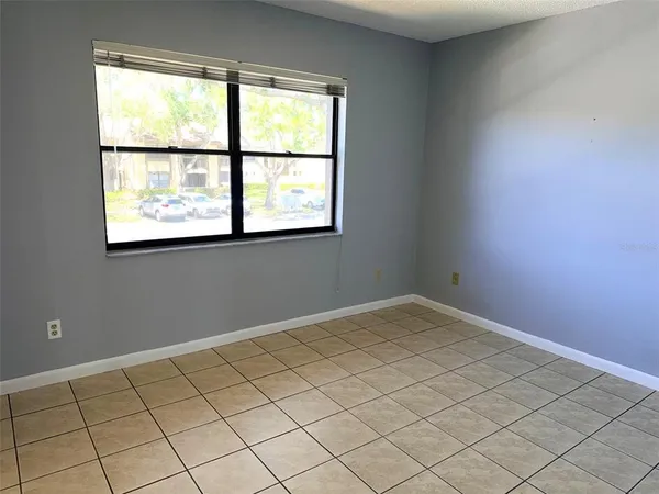 $1,600 | 260 Woodlake Lane East, Unit 260, Oldsmar, FL 34677