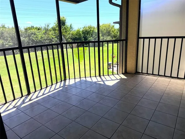 $1,600 | 260 Woodlake Lane East, Unit 260, Oldsmar, FL 34677