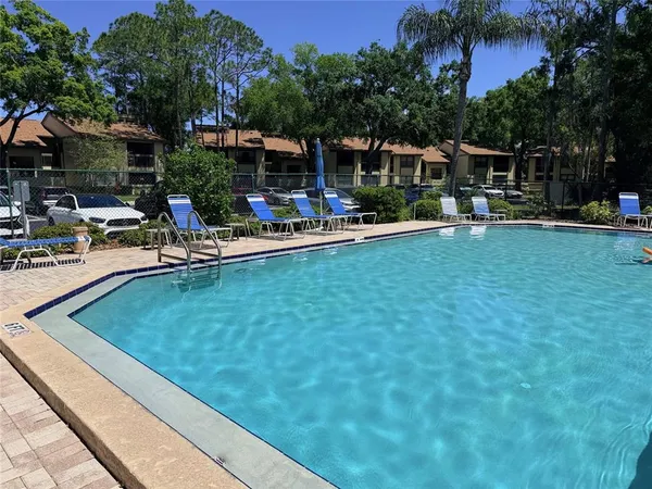 $1,600 | 260 Woodlake Lane East, Unit 260, Oldsmar, FL 34677