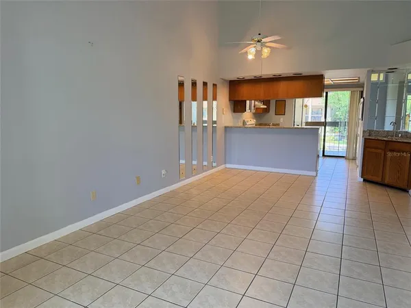 $1,600 | 260 Woodlake Lane East, Unit 260, Oldsmar, FL 34677