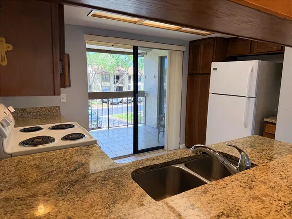 $1,600 | 260 Woodlake Lane East, Unit 260, Oldsmar, FL 34677