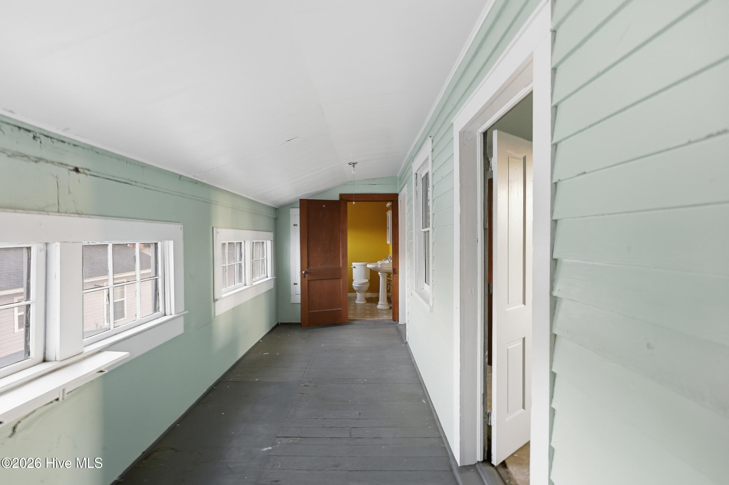 307 Dobbs Street Hertford, NC 27944 - Photo 17 of 24 Unheated area