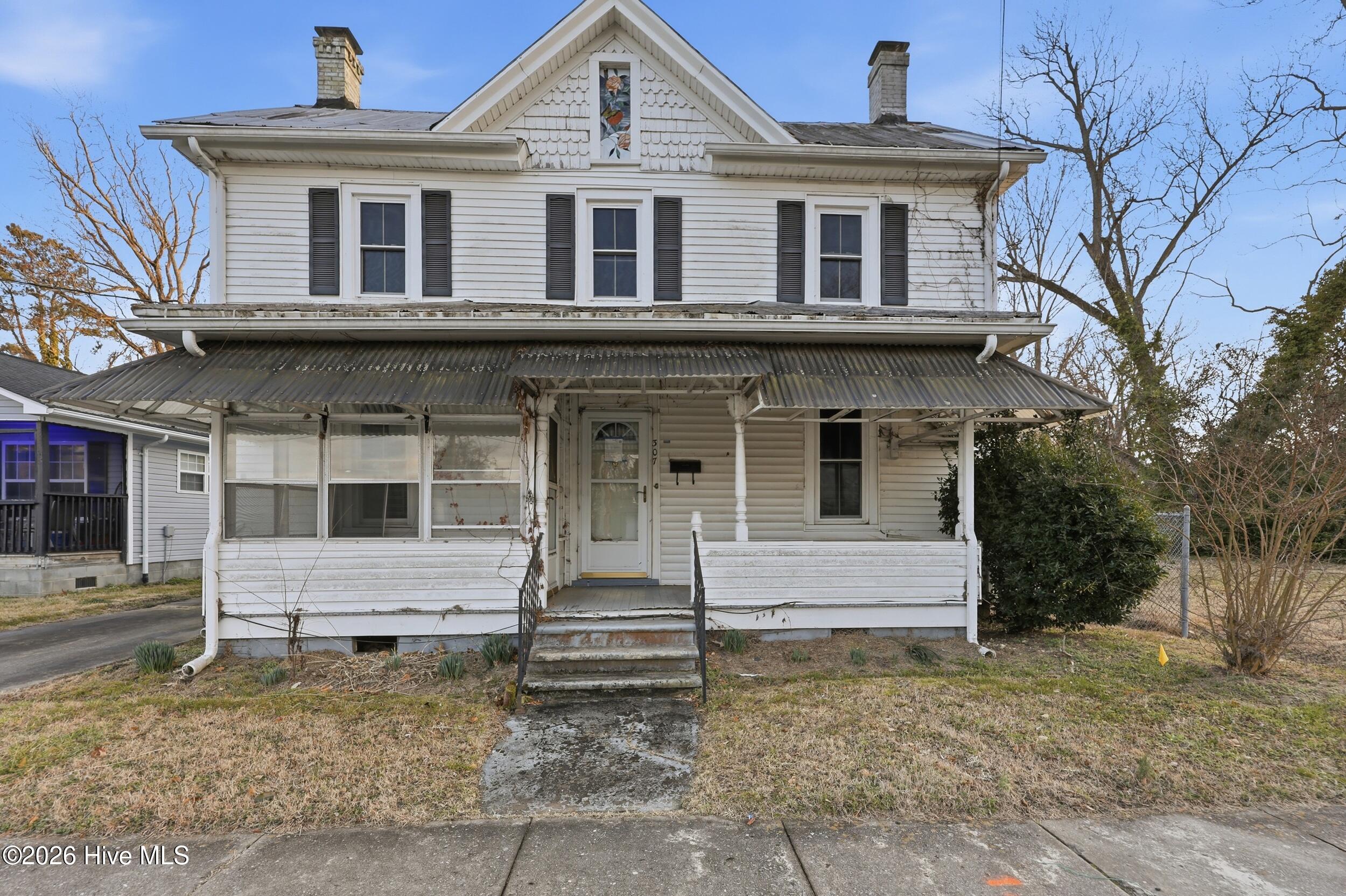 307 Dobbs Street Hertford, NC 27944 - Photo 2 of 24 Front
