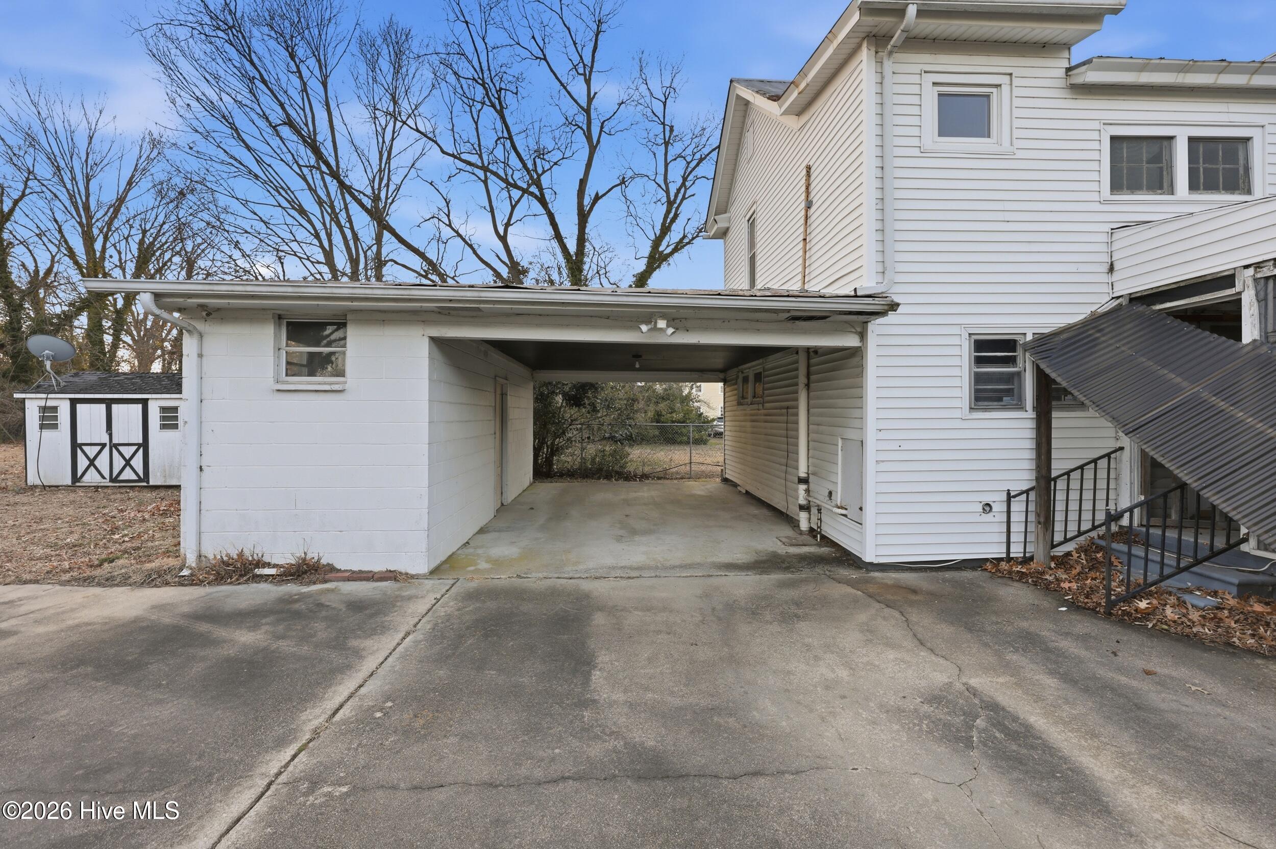307 Dobbs Street Hertford, NC 27944 - Photo 4 of 24 Carport