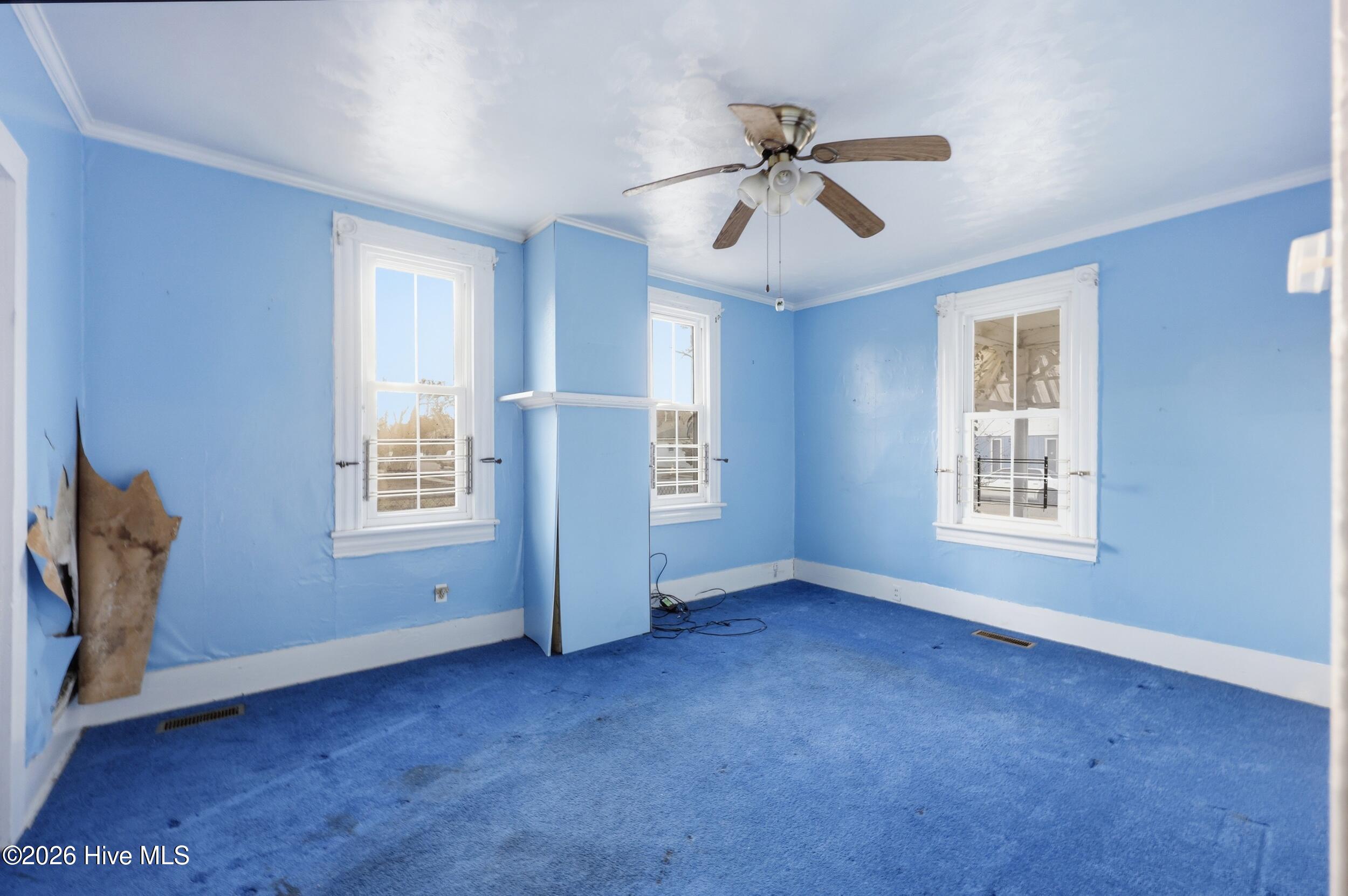 307 Dobbs Street Hertford, NC 27944 - Photo 10 of 24 Living Room