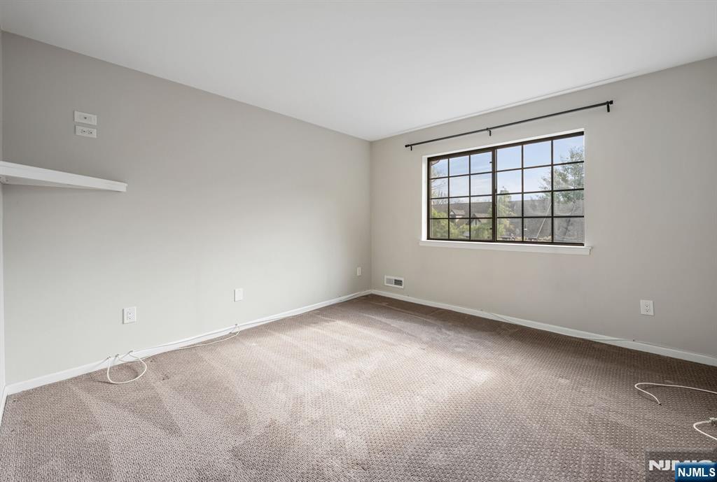 107 Mark Twain Way Mahwah, NJ 07430 - Photo 18 of 27
