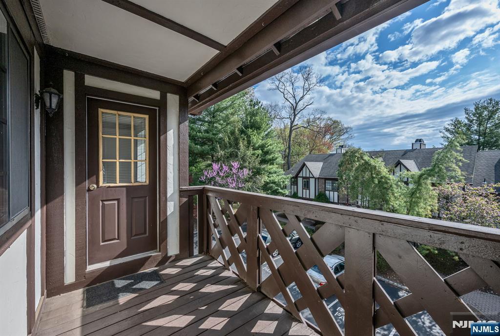 107 Mark Twain Way Mahwah, NJ 07430 - Photo 23 of 27
