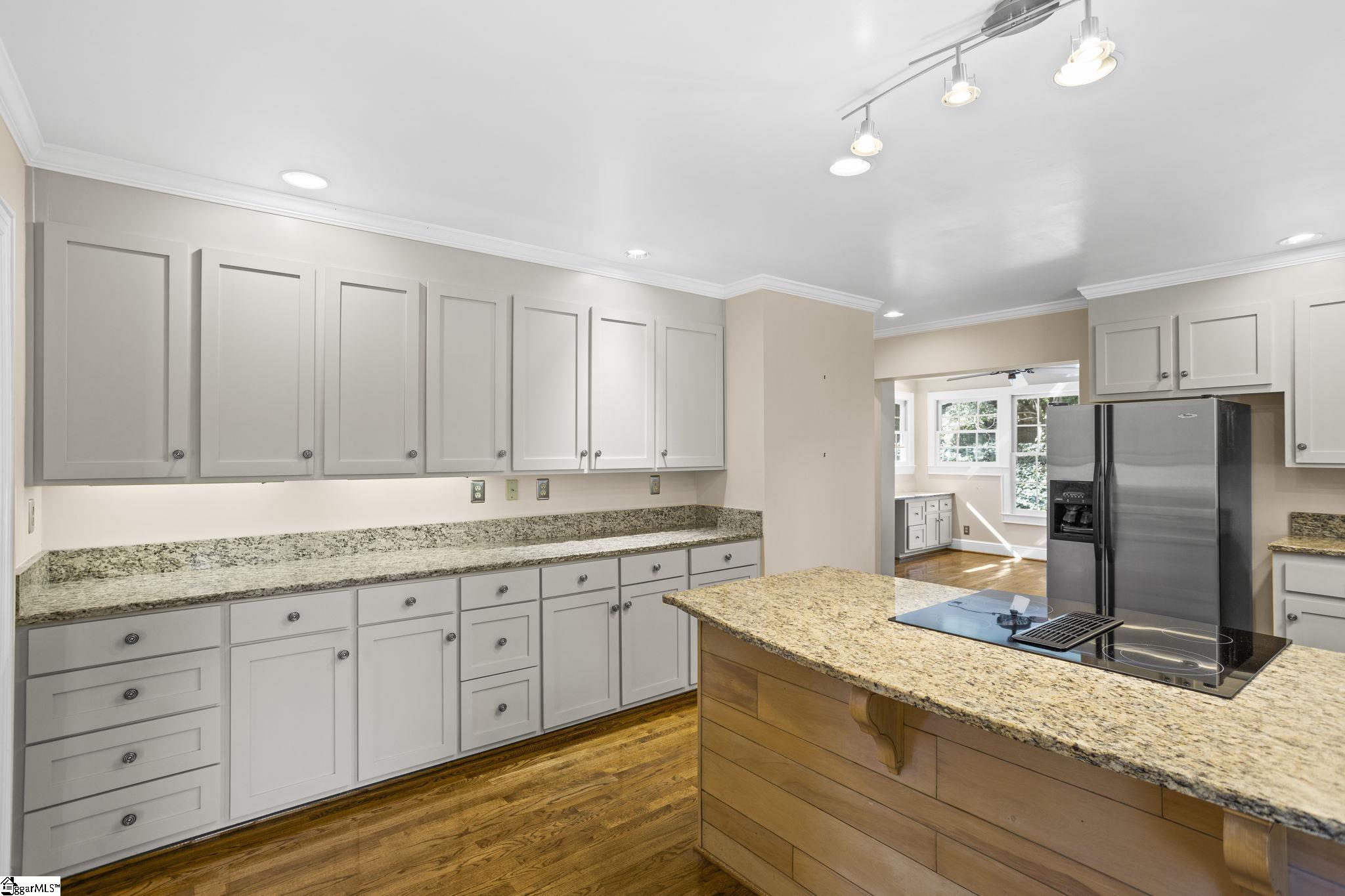 10 Hermitage Road Greenville, SC 29615 - Photo 17 of 36 Gallery Image 17
