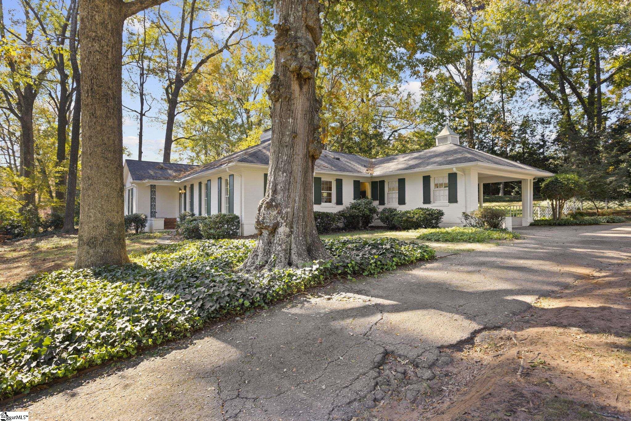 10 Hermitage Road Greenville, SC 29615 - Photo 3 of 36 Gallery Image 3