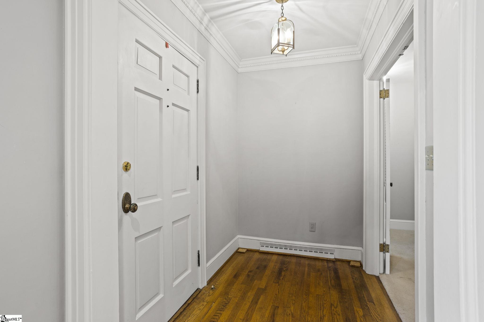 10 Hermitage Road Greenville, SC 29615 - Photo 6 of 36 Gallery Image 6