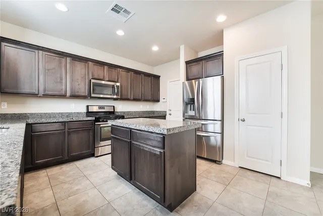 $2,400 | 8921 Sleepy Panda Avenue, Las Vegas, NV 89148