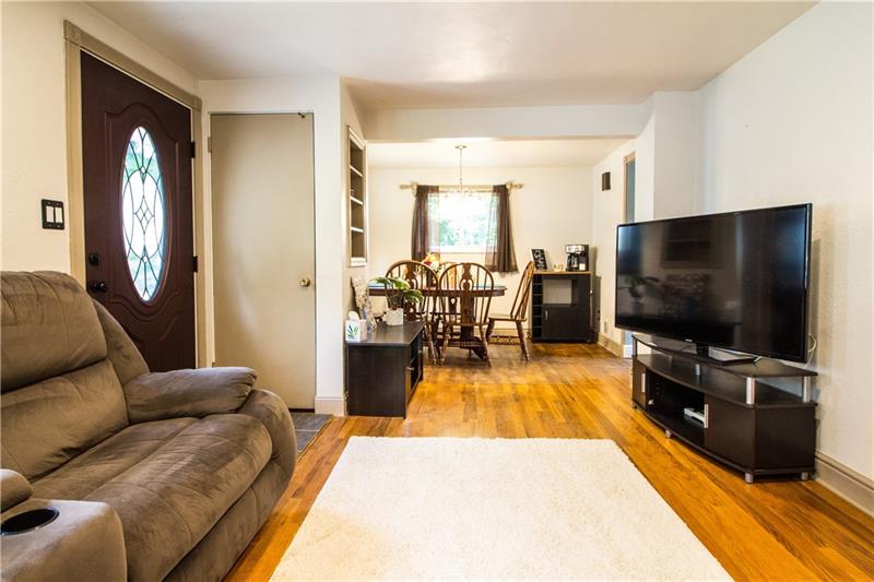 5397 Brownsville Road Pittsburgh, PA 15236 - Photo 4 of 15 Gallery Image 4