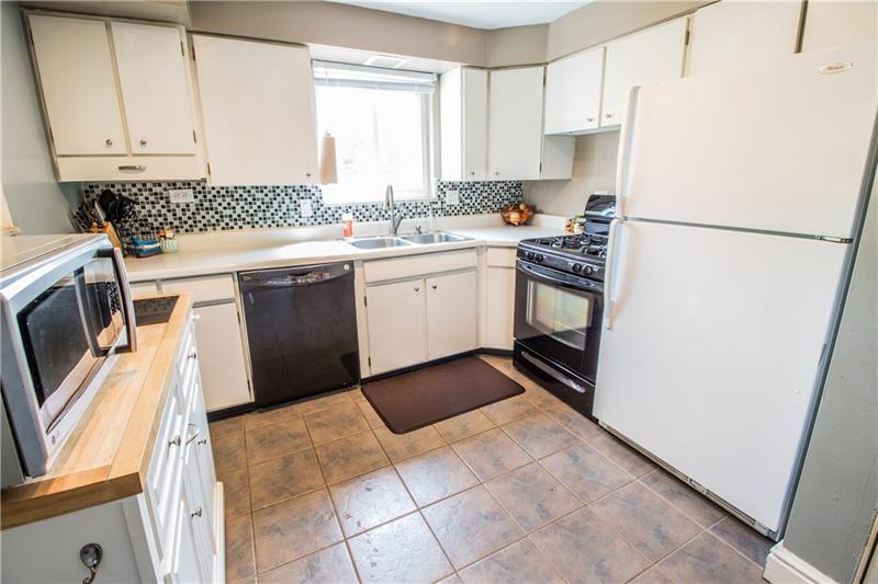 5397 Brownsville Road Pittsburgh, PA 15236 - Photo 7 of 15 Gallery Image 7