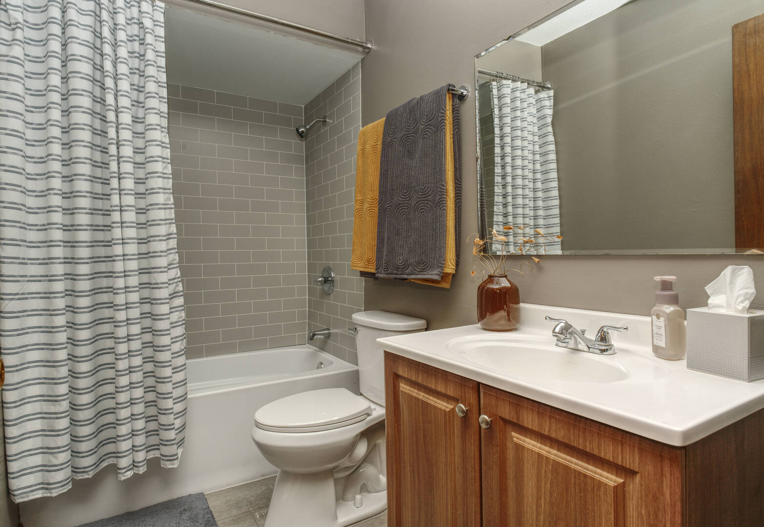 1010 Middle Road Camanche, IA 52730 - Photo 8 of 25 Gallery Image 8