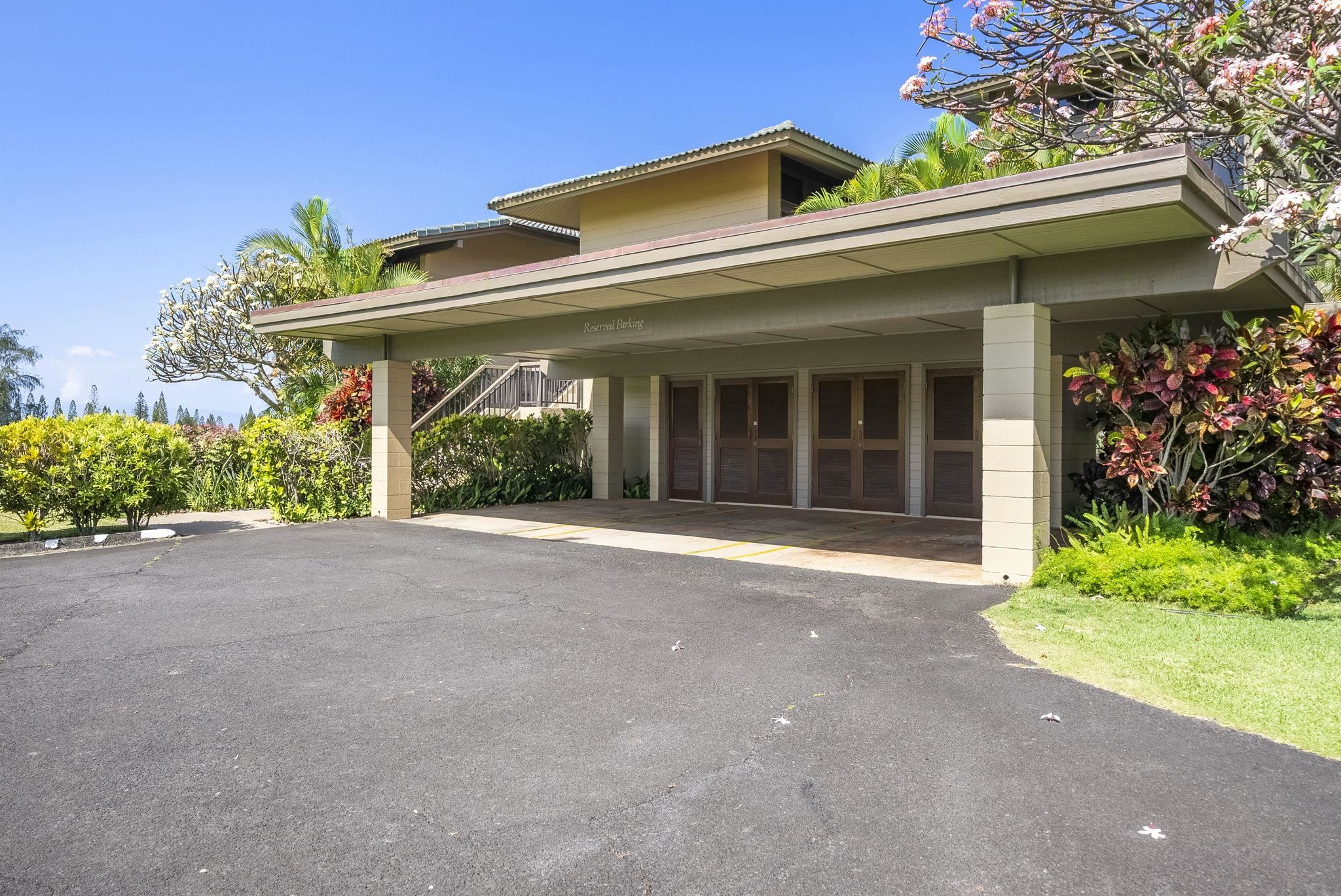 100 Ridge Road, Unit 2721 Lahaina, HI 96761 - Photo 10 of 16 front view of a house