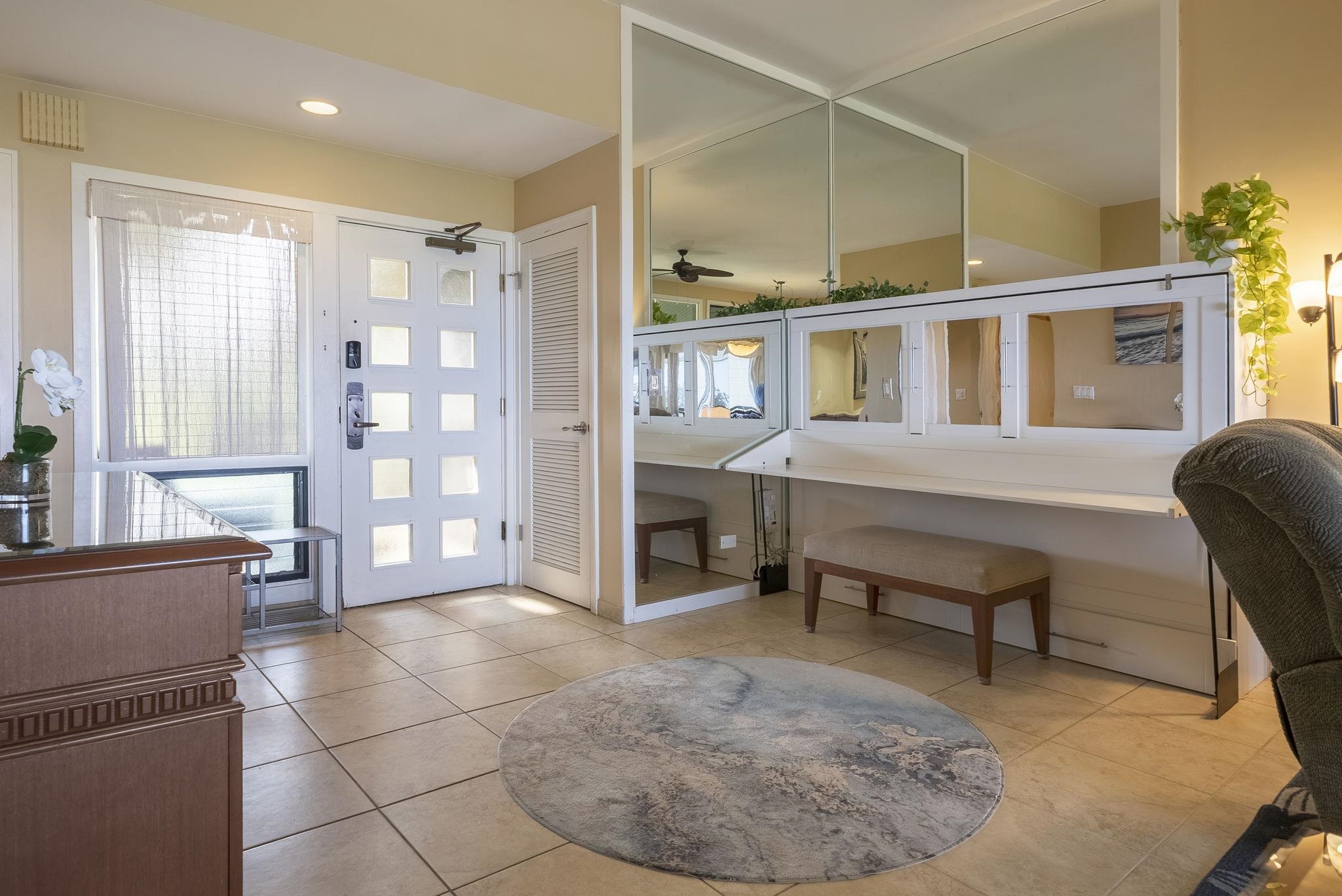 100 Ridge Road, Unit 2721 Lahaina, HI 96761 - Photo 7 of 16 a view of a livingroom with furniture window and wooden floor