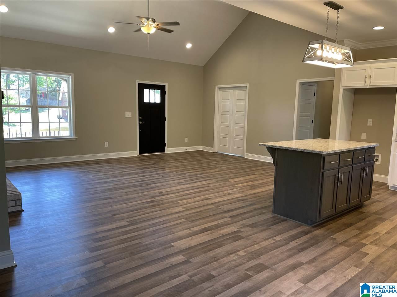 924 Frances Circle Clanton, AL 35045 - Photo 4 of 34