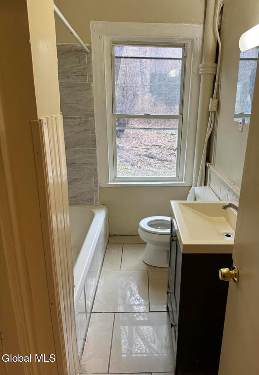 335 Congress Street Troy, NY 12180 - Photo 4 of 10 Apt 1 bathroom
