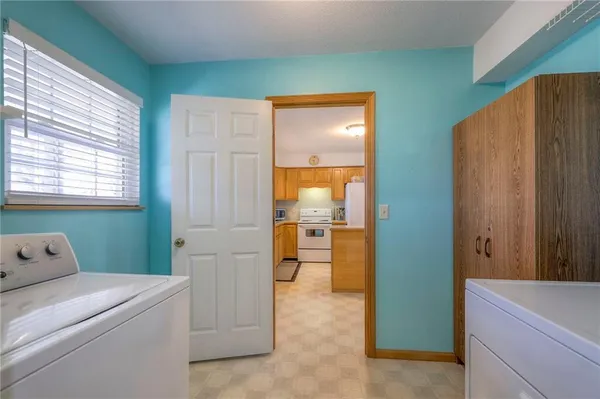 $595,000 | 1220 Northwest E Highway, Osceola, MO 64776